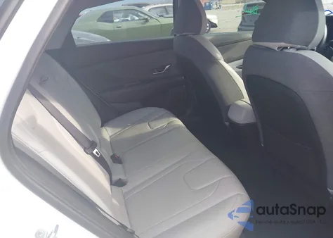 2022 Hyundai Elantra Limited z USA, uszkodzony, nr VIN 5NPLP4AG4NH068498